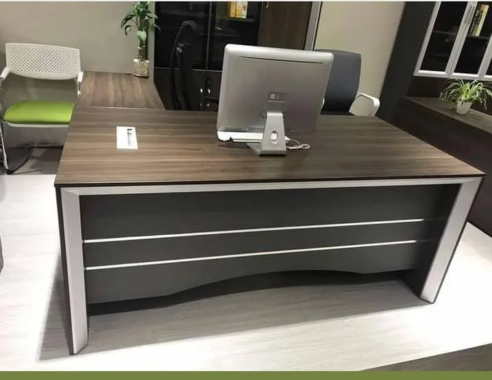 Office Table - Image 1